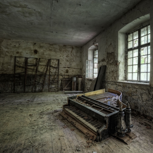 Photograph Andy Starflinger Devastated on One Eyeland